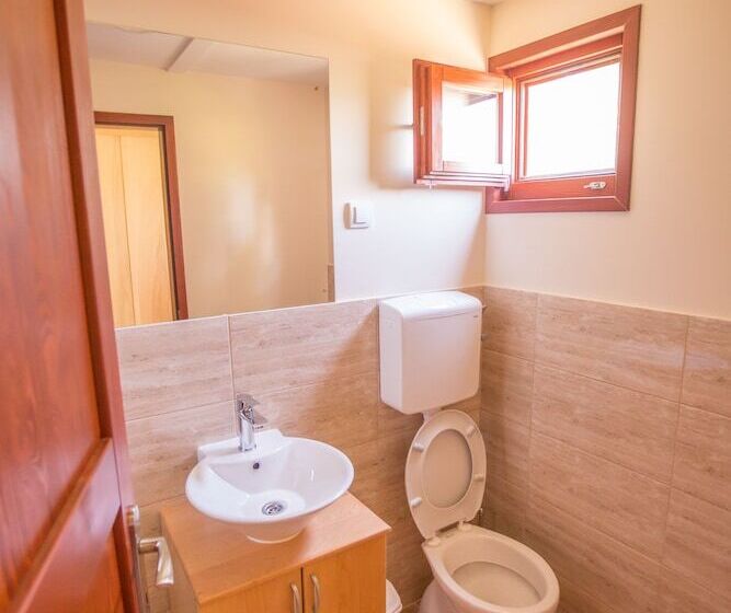 اتاق استاندارد سه نفره, Green House Hostel