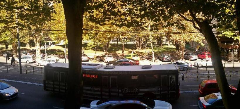 اتاق استاندارد, Hostel Karavan Inn