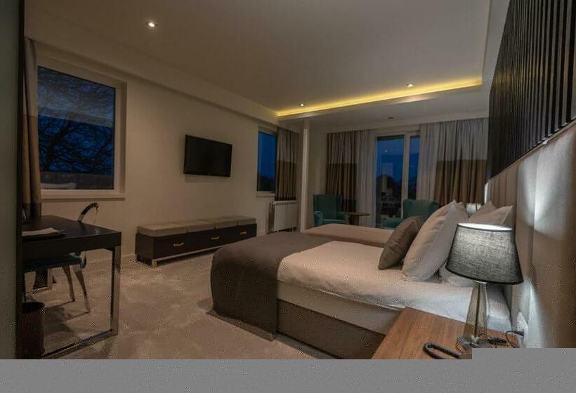 اتاق لوکس با بالکن, Abc