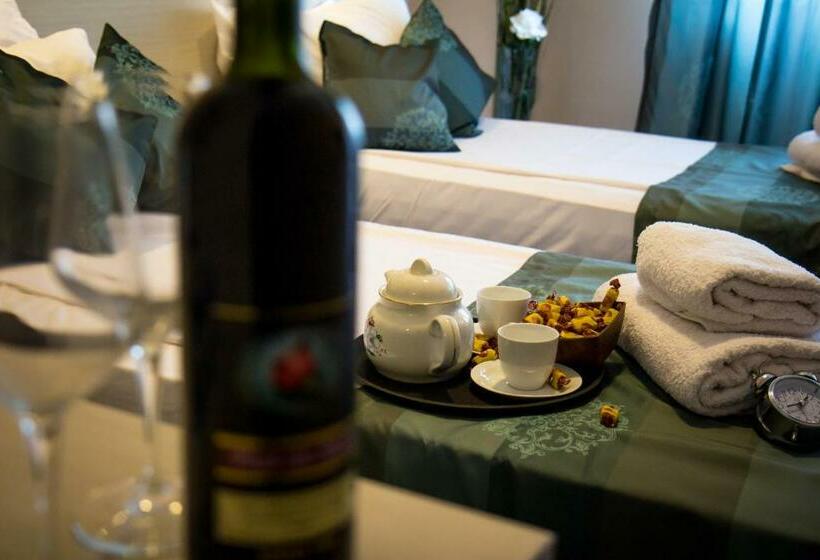 スタンダードルーム, Danica