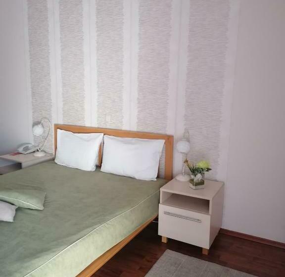 اتاق استاندارد با بالکن, Garni Hotel Belvedere Lux