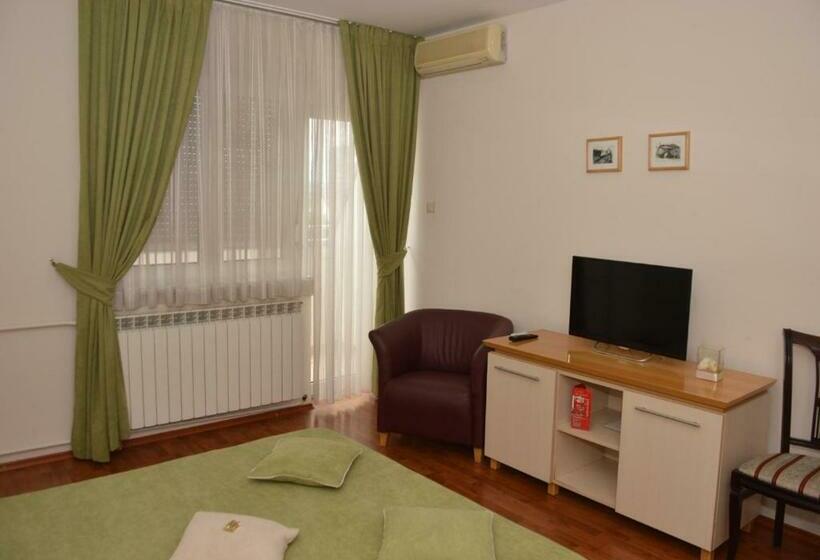 اتاق استاندارد با بالکن, Garni Hotel Belvedere Lux