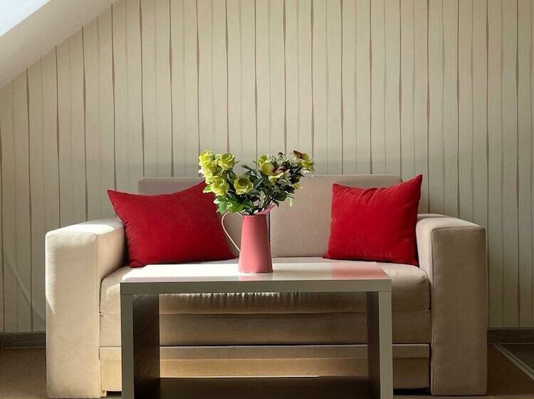 استودیوی استاندارد, Garni Hotel Ema