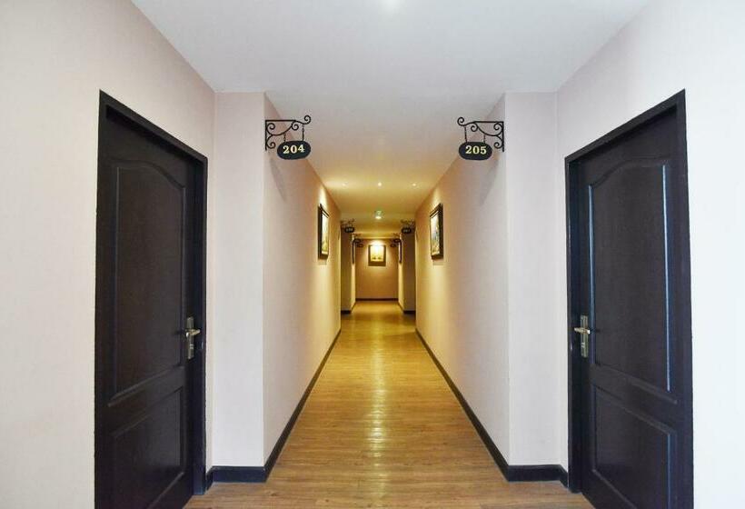 Номер Deluxe, La Villa Boutique