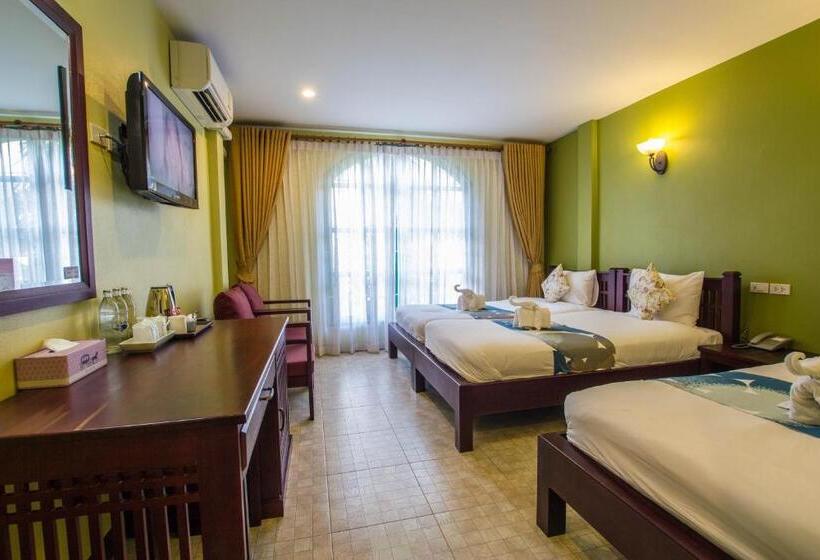 Трехместный Номер Deluxe, La Villa Boutique