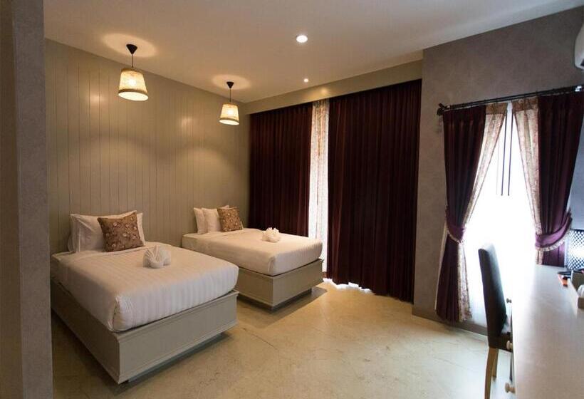 Номер Стандарт Вид на Бассейн, La Villa Boutique