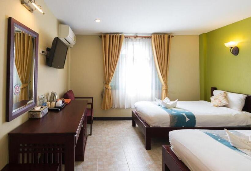 Номер Deluxe, La Villa Boutique