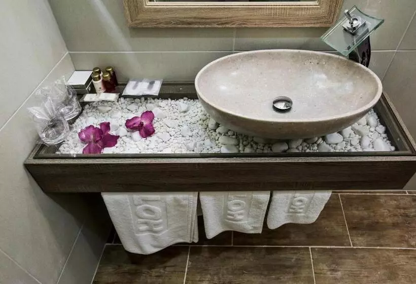 اتاق استاندارد سه نفره, Garni Hotel Zen