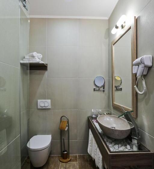 חדר סטנדרט לארבעה, Garni Hotel Zen