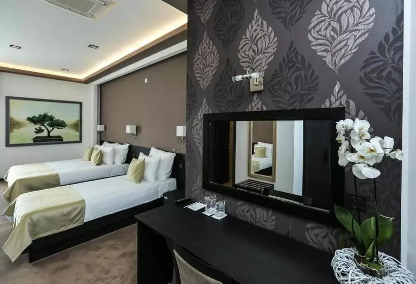 اتاق استاندارد چهار تخته, Garni Hotel Zen