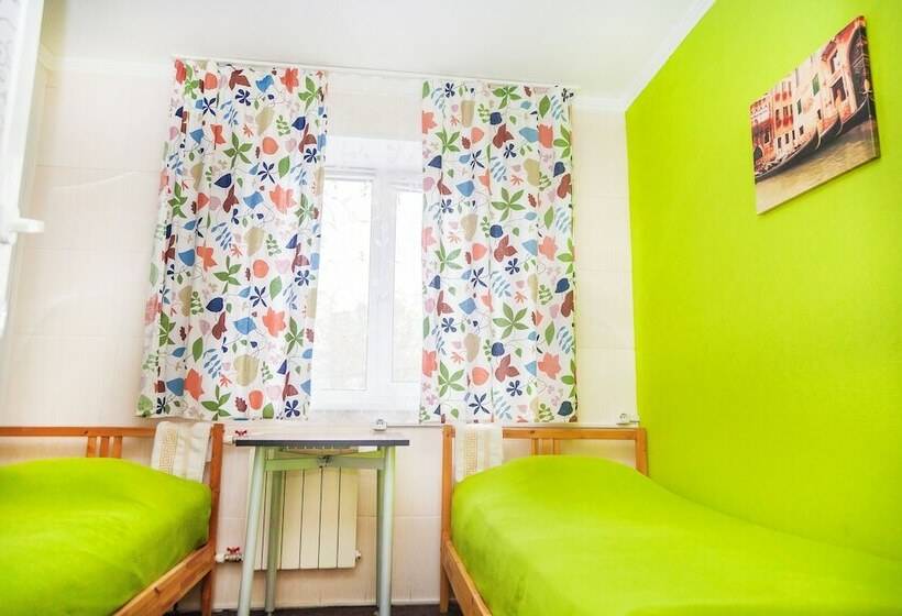 اتاق اکونومی, Hostel Millenium