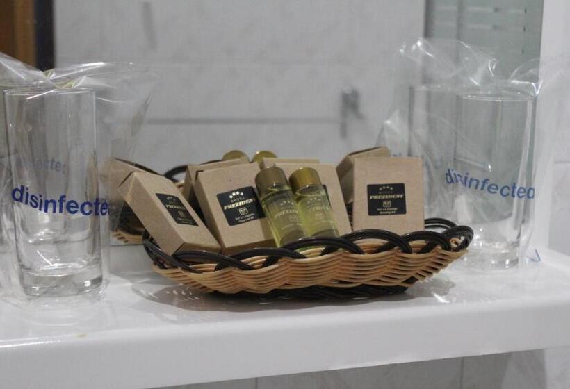 اتاق استاندارد یک نفره, Prezident