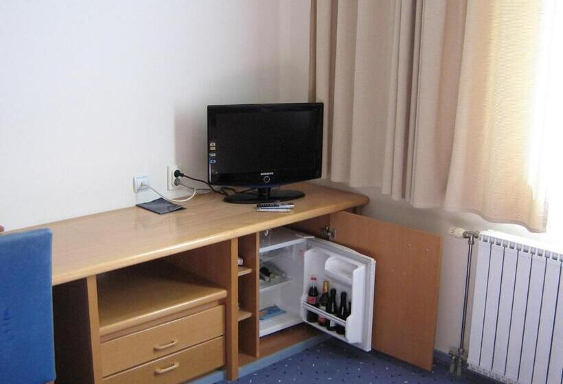 اتاق استاندارد یک نفره, Prezident