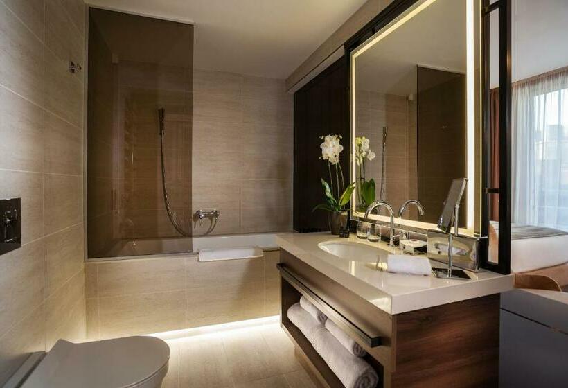 اتاق اجرایی, Saint Ten Boutique Hotel, Small Luxury Hotels