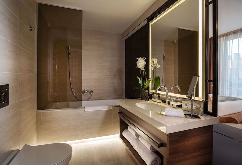 اتاق اجرایی, Saint Ten Boutique Hotel, Small Luxury Hotels