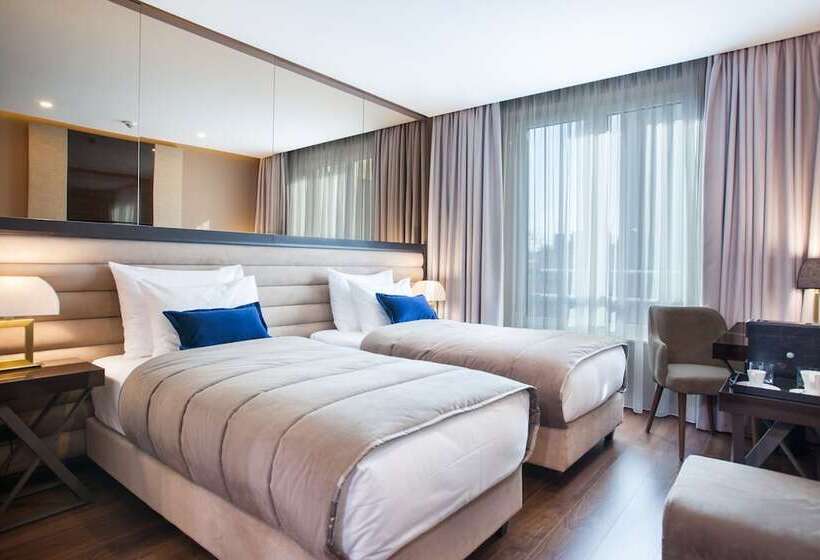 اتاق اجرایی, Saint Ten Boutique Hotel, Small Luxury Hotels