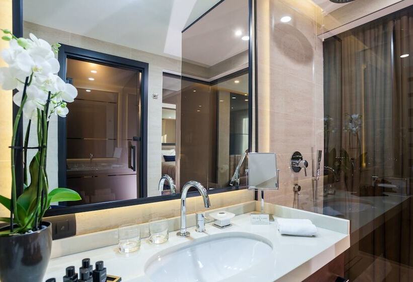 سوئیت با بالکن, Saint Ten Boutique Hotel, Small Luxury Hotels