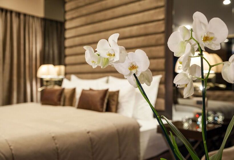 سوئیت با بالکن, Saint Ten Boutique Hotel, Small Luxury Hotels