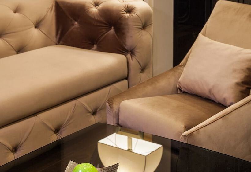 سوئیت با بالکن, Saint Ten Boutique Hotel, Small Luxury Hotels