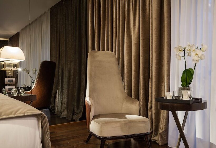 سوئیت با بالکن, Saint Ten Boutique Hotel, Small Luxury Hotels