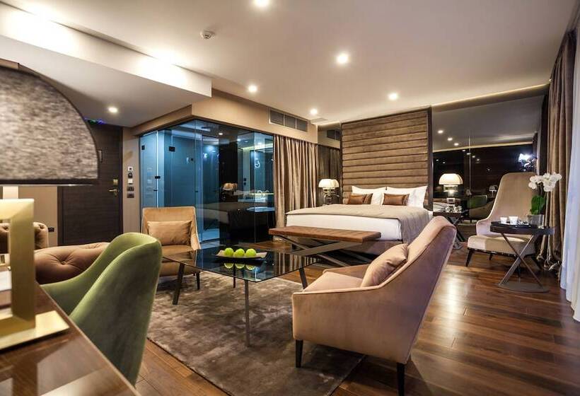 سوئیت با بالکن, Saint Ten Boutique Hotel, Small Luxury Hotels