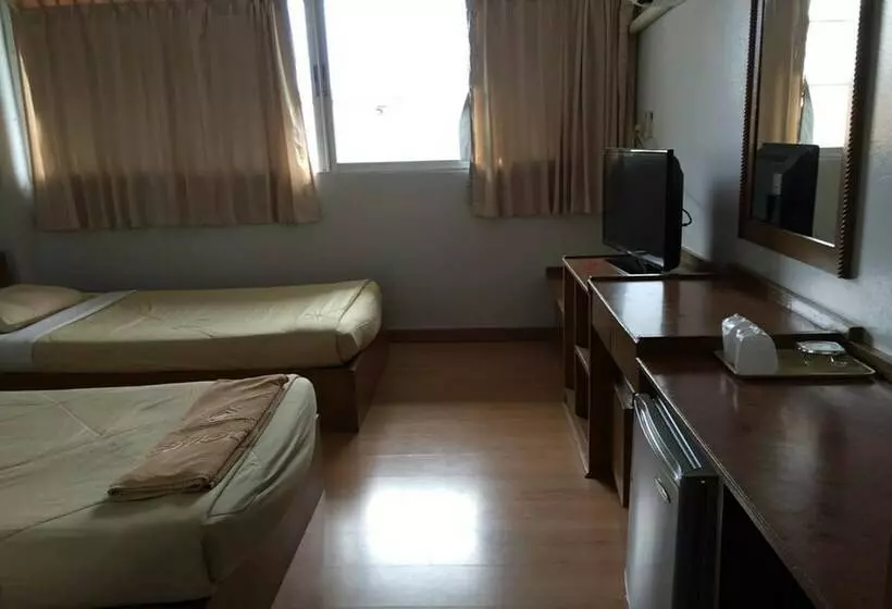 اتاق استاندارد, Uthong