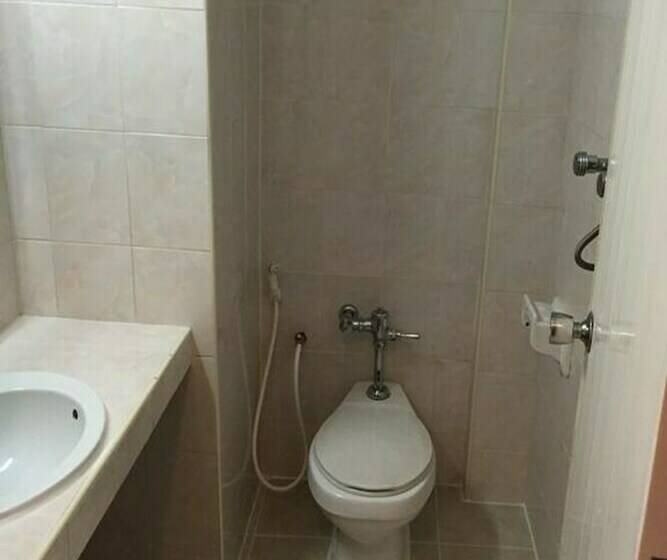 Номер Стандарт, Uthong