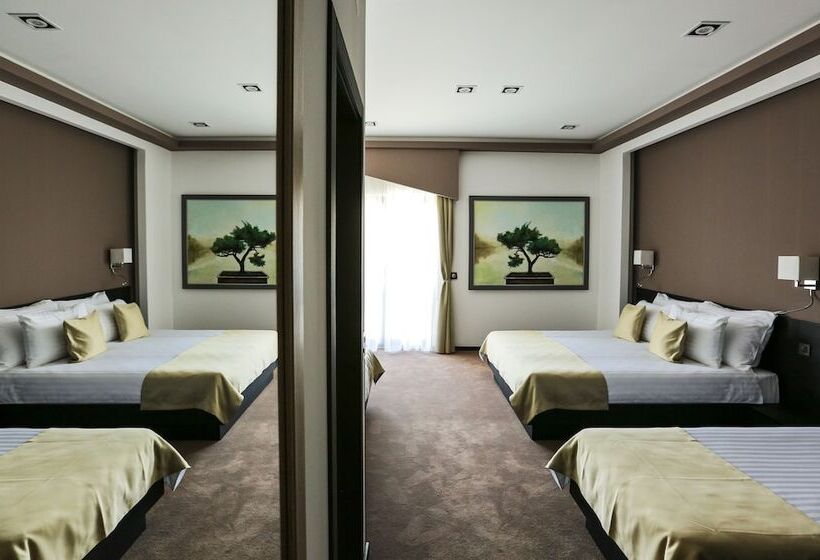 חדר סטנדרט לארבעה, Garni Hotel Zen