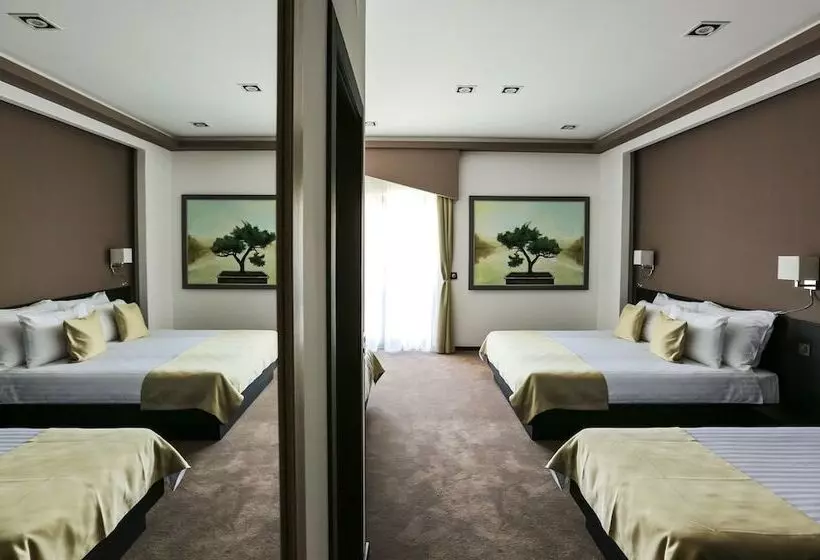 اتاق استاندارد چهار تخته, Garni Hotel Zen