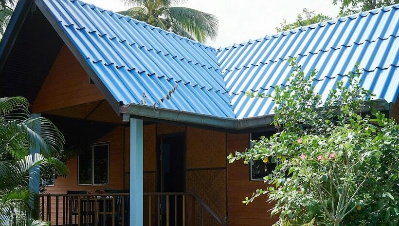 Семейное Бунгало, Blue Beach Bungalow