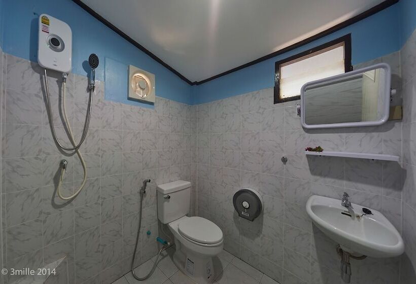 Семейное Бунгало, Blue Beach Bungalow