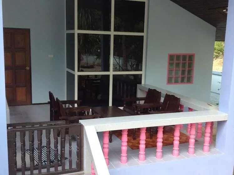 スタンダードバンガロー, Blue Beach Bungalow