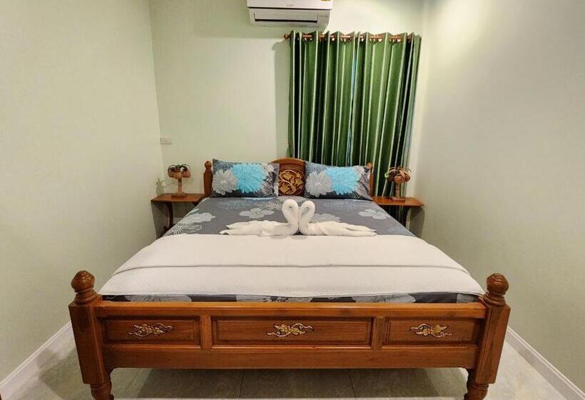 Полулюкс Вид на Бассейн, Blue Beach Bungalow