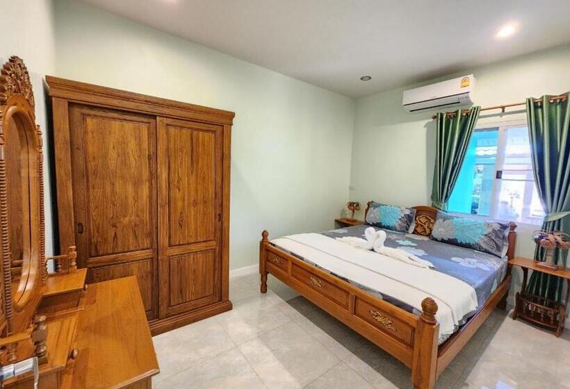 Полулюкс Вид на Бассейн, Blue Beach Bungalow