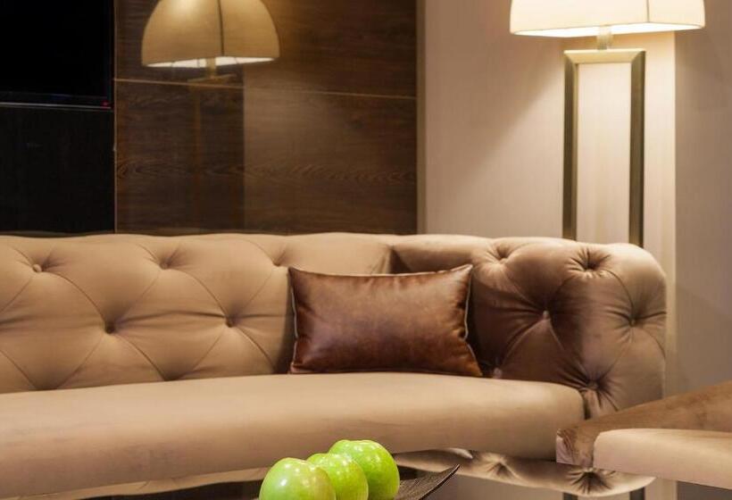 سوئیت با بالکن, Saint Ten Boutique Hotel, Small Luxury Hotels