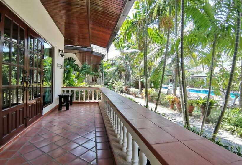 标准间, Tuna Resort