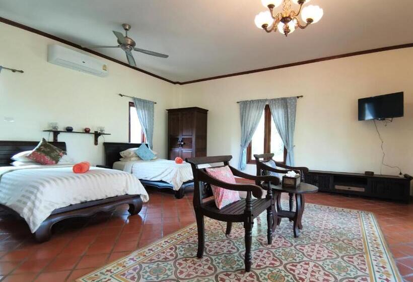 标准间, Tuna Resort