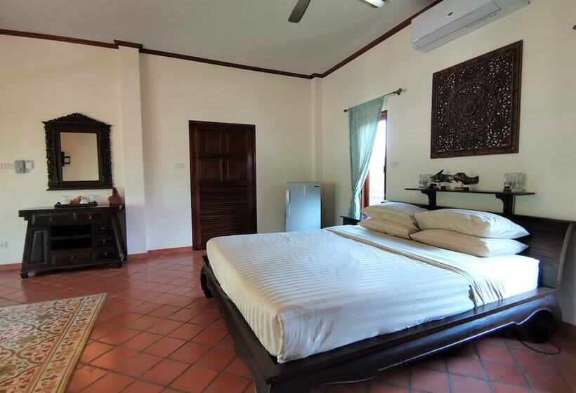 标准间, Tuna Resort