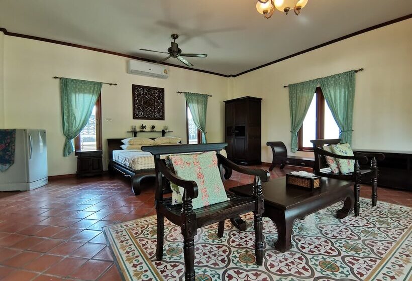 标准间, Tuna Resort