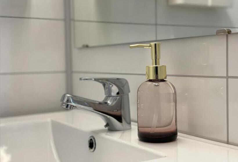 غرفة قياسية فردية حمام مشترك, Borg Sommerhotell