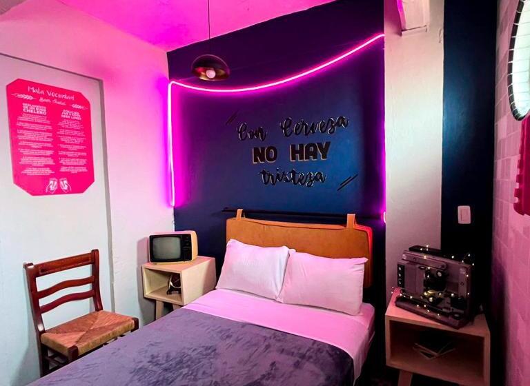 سوییت جونیور, Mala Vecindad Centro Historico