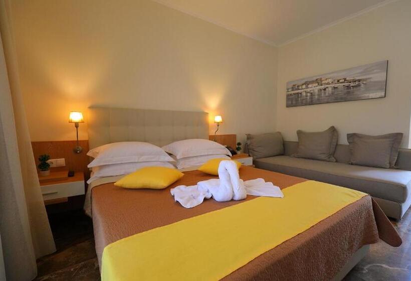 Chambre Standard avec Balcon, Artemis Plaza