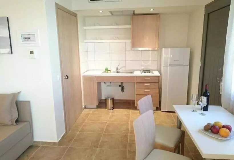 Standard-studio, Artemis Plaza