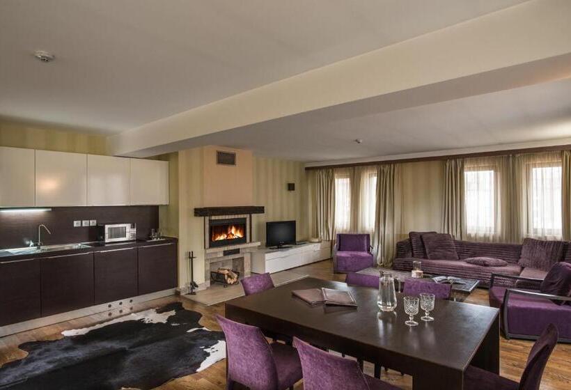 Полулюкс, Boutique Hotel Uniqato