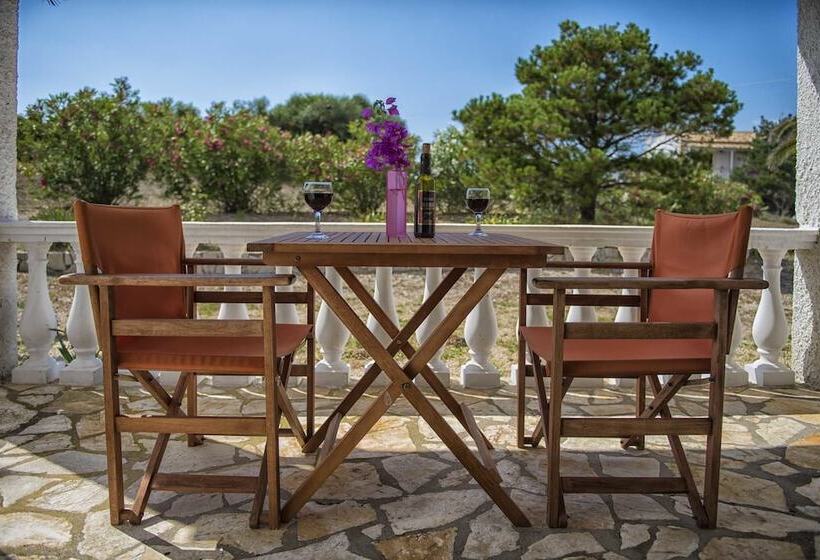 패밀리 스튜디오, Elli Beach Apartments And Studios