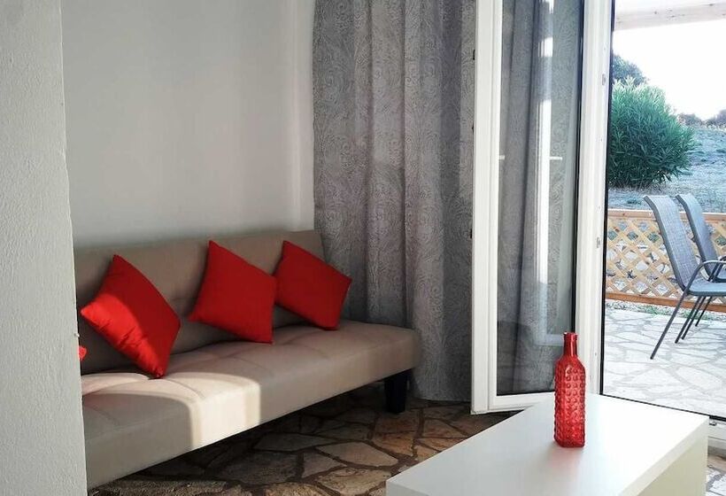 패밀리 스튜디오, Elli Beach Apartments And Studios