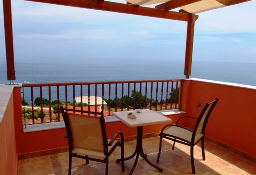 חדר משפחתי נוף לים, Anastazia