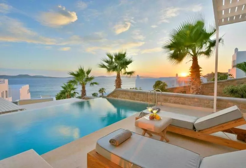 Suite with Pool