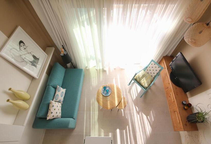 غرفة قياسية مطلّة علي حمام السباحة, Domes Noruz Chania, Autograph Collection  Adults Only