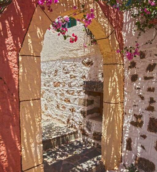 1ベッドルームアパートメント, Eliza